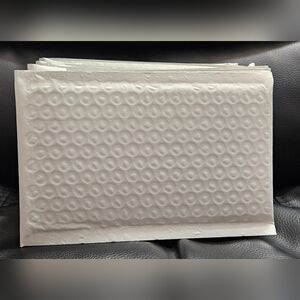 White Bubble Mailers Small 15ct